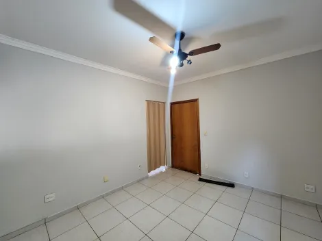 Alugar Casa / Padr&atilde;o em S&atilde;o Jos&eacute; do Rio Preto R$ 1.350,00 - Foto 3