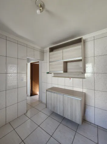 Alugar Casa / Padr&atilde;o em S&atilde;o Jos&eacute; do Rio Preto R$ 1.350,00 - Foto 7