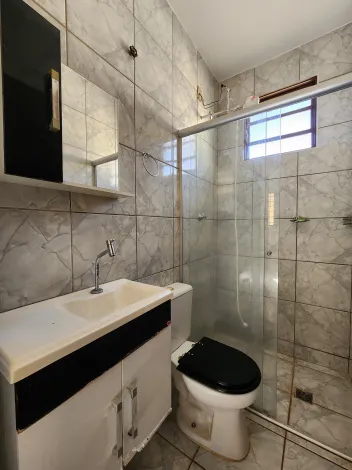Alugar Casa / Padr&atilde;o em S&atilde;o Jos&eacute; do Rio Preto R$ 1.350,00 - Foto 10