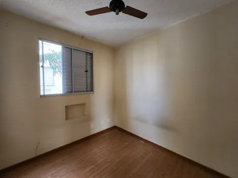 Alugar Apartamento / Padr&atilde;o em S&atilde;o Jos&eacute; do Rio Preto R$ 700,00 - Foto 4