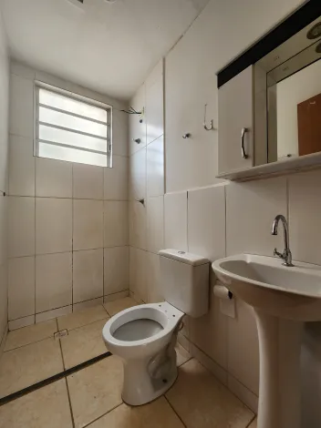 Alugar Apartamento / Padr&atilde;o em S&atilde;o Jos&eacute; do Rio Preto R$ 700,00 - Foto 6