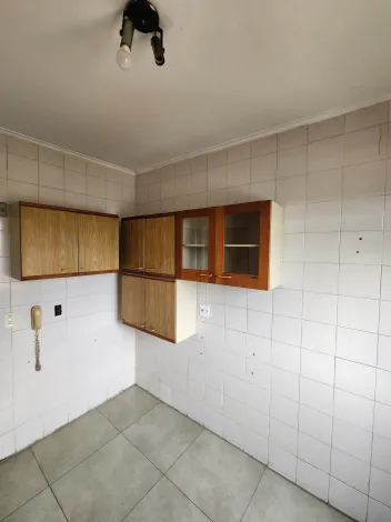 Alugar Apartamento / Padr&atilde;o em S&atilde;o Jos&eacute; do Rio Preto R$ 750,00 - Foto 4