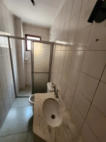 Alugar Apartamento / Padr&atilde;o em S&atilde;o Jos&eacute; do Rio Preto R$ 750,00 - Foto 9