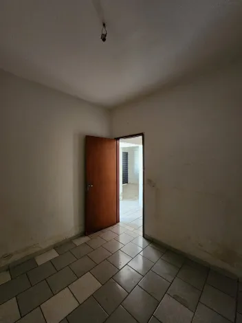 Alugar Casa / Padr&atilde;o em S&atilde;o Jos&eacute; do Rio Preto R$ 800,00 - Foto 6