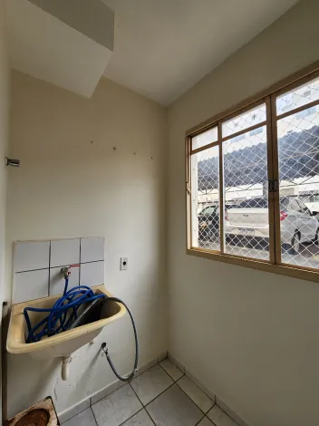 Alugar Apartamento / Padr&atilde;o em S&atilde;o Jos&eacute; do Rio Preto R$ 1.000,00 - Foto 11