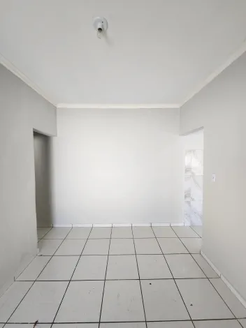 Alugar Casa / Padr&atilde;o em S&atilde;o Jos&eacute; do Rio Preto R$ 950,00 - Foto 2