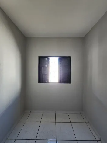 Alugar Casa / Padr&atilde;o em S&atilde;o Jos&eacute; do Rio Preto R$ 950,00 - Foto 6