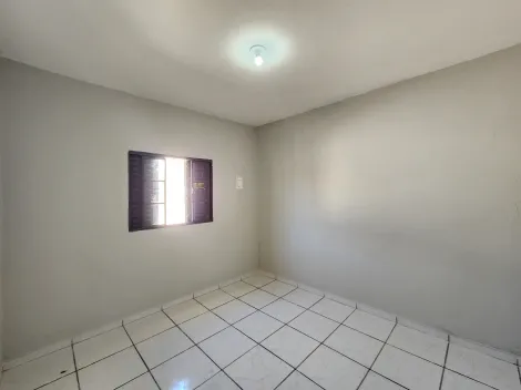 Alugar Casa / Padr&atilde;o em S&atilde;o Jos&eacute; do Rio Preto R$ 950,00 - Foto 9