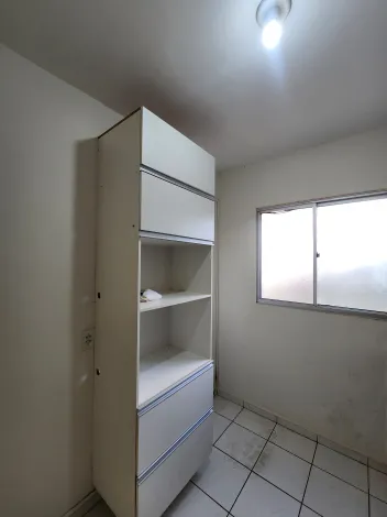 Alugar Apartamento / Padr&atilde;o em S&atilde;o Jos&eacute; do Rio Preto R$ 900,00 - Foto 4