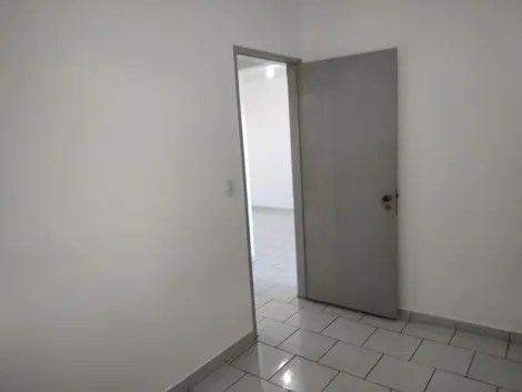 Alugar Casa / Padr&atilde;o em S&atilde;o Jos&eacute; do Rio Preto R$ 1.480,00 - Foto 10