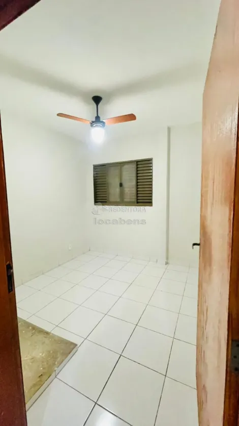 Comprar Casa / Padr&atilde;o em S&atilde;o Jos&eacute; do Rio Preto R$ 345.000,00 - Foto 4