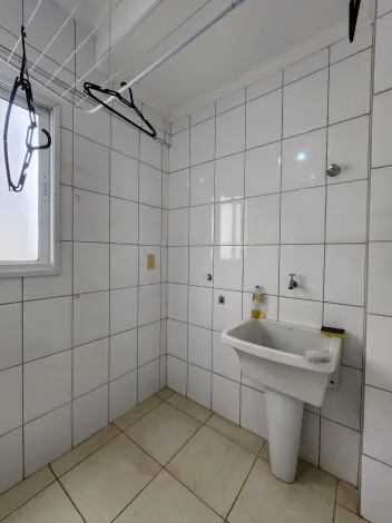 Alugar Apartamento / Padr&atilde;o em S&atilde;o Jos&eacute; do Rio Preto R$ 1.500,00 - Foto 8