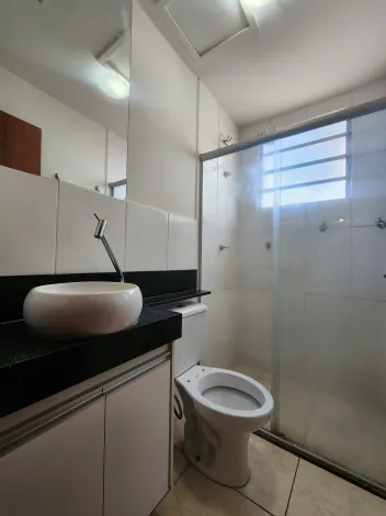 Alugar Apartamento / Padr&atilde;o em S&atilde;o Jos&eacute; do Rio Preto R$ 1.300,00 - Foto 7