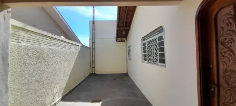 Alugar Casa / Padr&atilde;o em S&atilde;o Jos&eacute; do Rio Preto R$ 2.200,00 - Foto 6