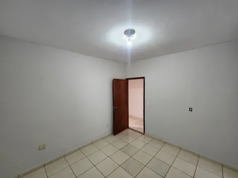Alugar Casa / Padr&atilde;o em S&atilde;o Jos&eacute; do Rio Preto R$ 1.300,00 - Foto 9