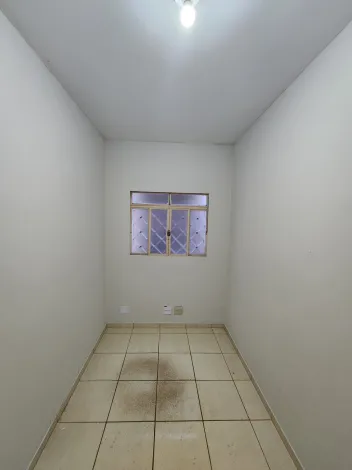 Alugar Casa / Padr&atilde;o em S&atilde;o Jos&eacute; do Rio Preto R$ 1.300,00 - Foto 12