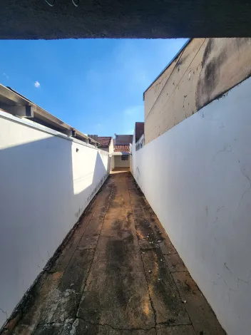 Alugar Casa / Padr&atilde;o em S&atilde;o Jos&eacute; do Rio Preto R$ 1.300,00 - Foto 17