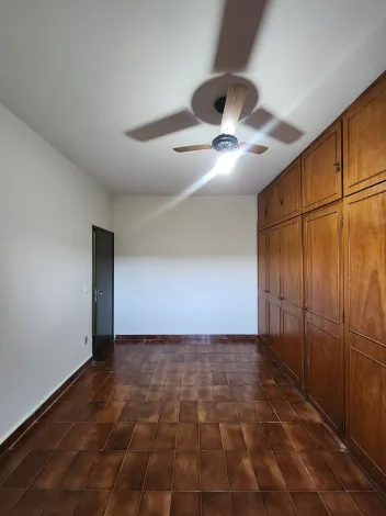 Alugar Casa / Padr&atilde;o em S&atilde;o Jos&eacute; do Rio Preto R$ 1.800,00 - Foto 9