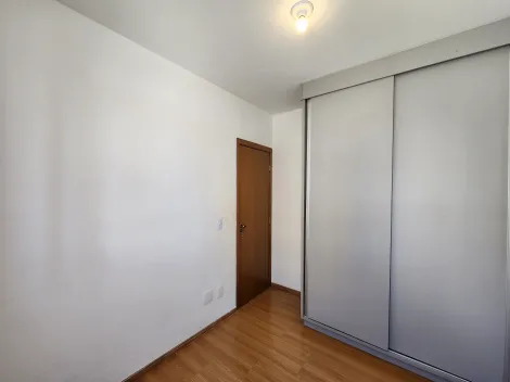 Alugar Apartamento / Padr&atilde;o em S&atilde;o Jos&eacute; do Rio Preto R$ 1.100,00 - Foto 10