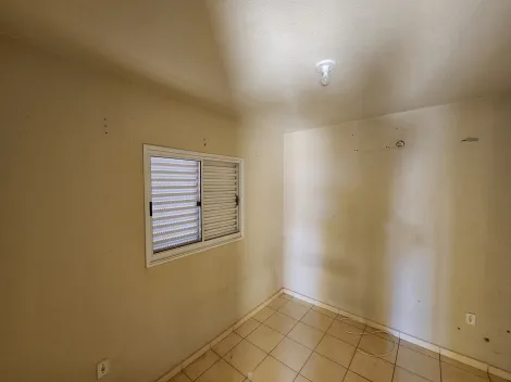 Alugar Casa / Padr&atilde;o em S&atilde;o Jos&eacute; do Rio Preto R$ 880,00 - Foto 8