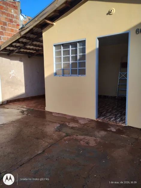 Alugar Casa / Padr&atilde;o em S&atilde;o Jos&eacute; do Rio Preto. apenas R$ 950,00