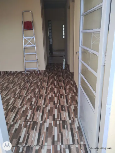 Alugar Casa / Padr&atilde;o em S&atilde;o Jos&eacute; do Rio Preto R$ 950,00 - Foto 6