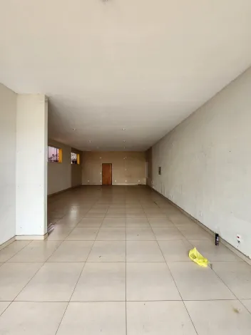 Alugar Comercial / Sal&atilde;o em S&atilde;o Jos&eacute; do Rio Preto. apenas R$ 3.000,00