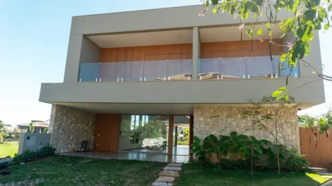 Alugar Casa / Condom&iacute;nio em S&atilde;o Jos&eacute; do Rio Preto. apenas R$ 10.000.000,00