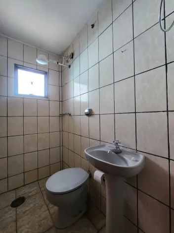 Alugar Casa / Padr&atilde;o em S&atilde;o Jos&eacute; do Rio Preto R$ 800,00 - Foto 6