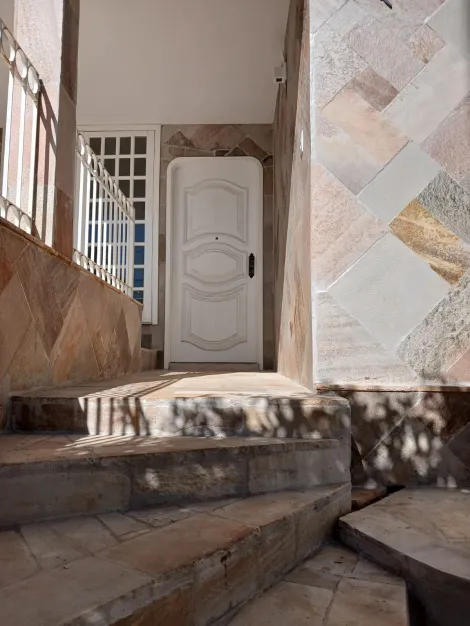 Alugar Casa / Padr&atilde;o em S&atilde;o Jos&eacute; do Rio Preto. apenas R$ 630.000,00