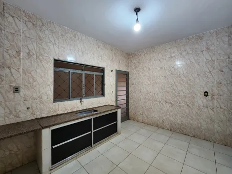 Alugar Casa / Padr&atilde;o em S&atilde;o Jos&eacute; do Rio Preto R$ 1.800,00 - Foto 5