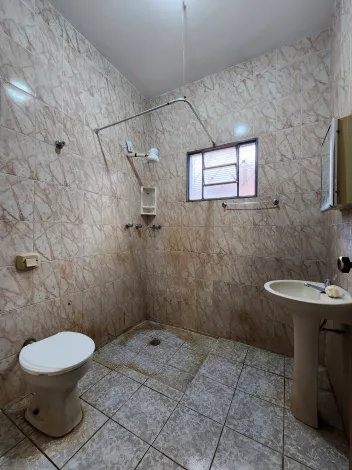 Alugar Casa / Padr&atilde;o em S&atilde;o Jos&eacute; do Rio Preto R$ 1.800,00 - Foto 11