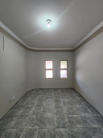 Alugar Casa / Padr&atilde;o em S&atilde;o Jos&eacute; do Rio Preto R$ 1.300,00 - Foto 3