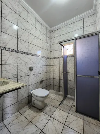Alugar Casa / Padr&atilde;o em S&atilde;o Jos&eacute; do Rio Preto R$ 1.300,00 - Foto 9