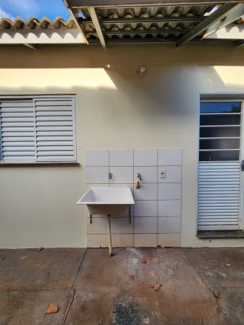 Alugar Casa / Padr&atilde;o em S&atilde;o Jos&eacute; do Rio Preto R$ 900,00 - Foto 10