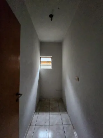 Alugar Casa / Sobrado em S&atilde;o Jos&eacute; do Rio Preto R$ 1.200,00 - Foto 4