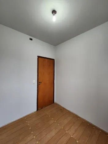 Alugar Casa / Sobrado em S&atilde;o Jos&eacute; do Rio Preto R$ 1.200,00 - Foto 10