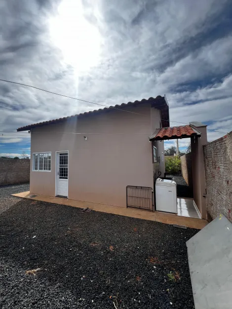 Alugar Casa / Padr&atilde;o em Bady Bassitt R$ 900,00 - Foto 3