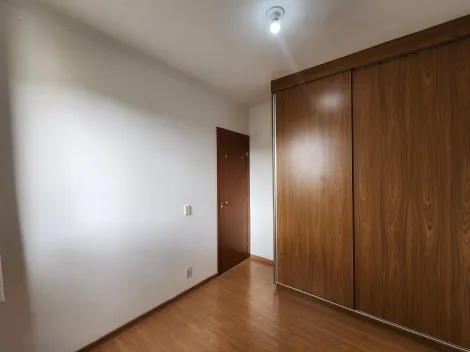 Alugar Apartamento / Padr&atilde;o em S&atilde;o Jos&eacute; do Rio Preto R$ 1.500,00 - Foto 9