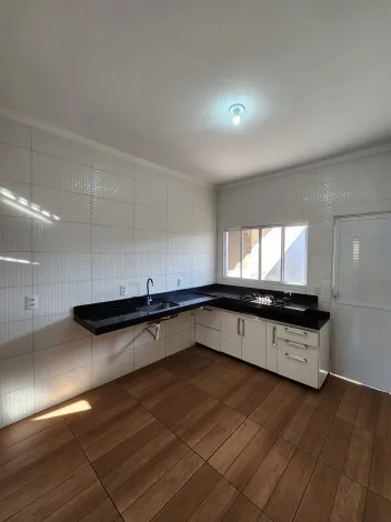Alugar Casa / Padr&atilde;o em Mirassol R$ 1.550,00 - Foto 4