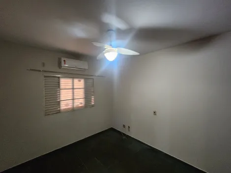 Alugar Apartamento / Padr&atilde;o em S&atilde;o Jos&eacute; do Rio Preto R$ 1.375,00 - Foto 13