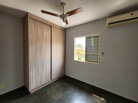 Alugar Casa / Condom&iacute;nio em S&atilde;o Jos&eacute; do Rio Preto R$ 1.300,00 - Foto 8