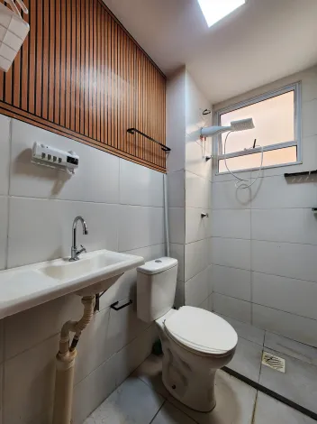 Alugar Apartamento / Padr&atilde;o em S&atilde;o Jos&eacute; do Rio Preto R$ 1.100,00 - Foto 7