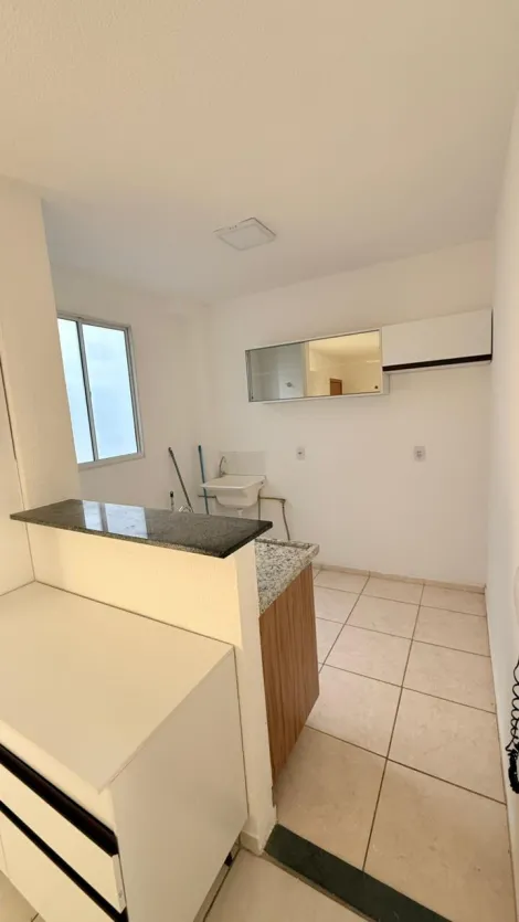 Alugar Apartamento / Padr&atilde;o em S&atilde;o Jos&eacute; do Rio Preto. apenas R$ 1.000,00