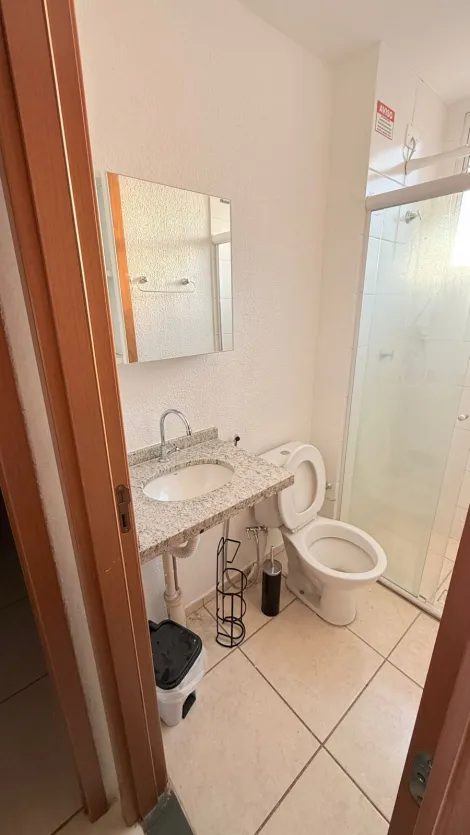 Alugar Apartamento / Padr&atilde;o em S&atilde;o Jos&eacute; do Rio Preto R$ 1.000,00 - Foto 15