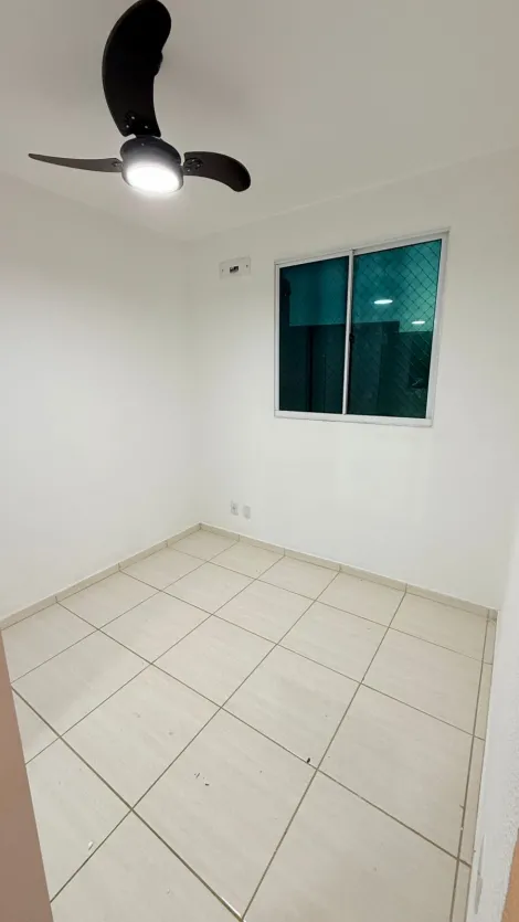 Alugar Apartamento / Padr&atilde;o em S&atilde;o Jos&eacute; do Rio Preto R$ 1.000,00 - Foto 13