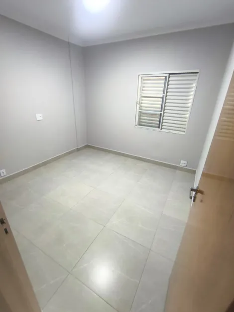 Alugar Apartamento / Padr&atilde;o em S&atilde;o Jos&eacute; do Rio Preto R$ 1.300,00 - Foto 5
