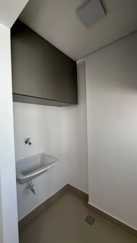 Alugar Apartamento / Padr&atilde;o em S&atilde;o Jos&eacute; do Rio Preto R$ 2.200,00 - Foto 5