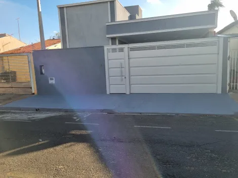 Alugar Casa / Padr&atilde;o em S&atilde;o Jos&eacute; do Rio Preto. apenas R$ 3.300,00