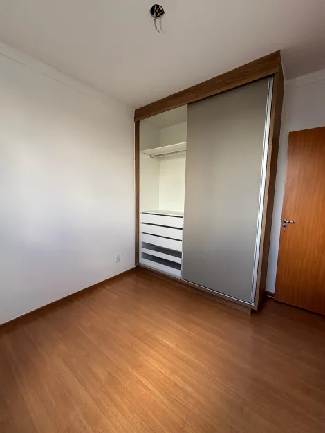 Alugar Apartamento / Padr&atilde;o em S&atilde;o Jos&eacute; do Rio Preto. apenas R$ 285.000,00